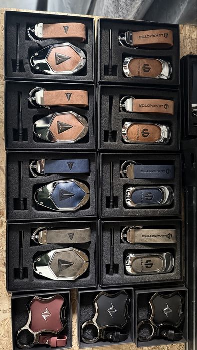 Elektromobil kalitlariga temir chexol