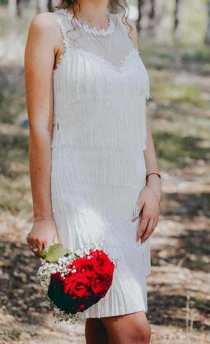 Рокля-бяла на реснички