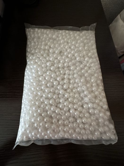 Продаю бусины в упаковке