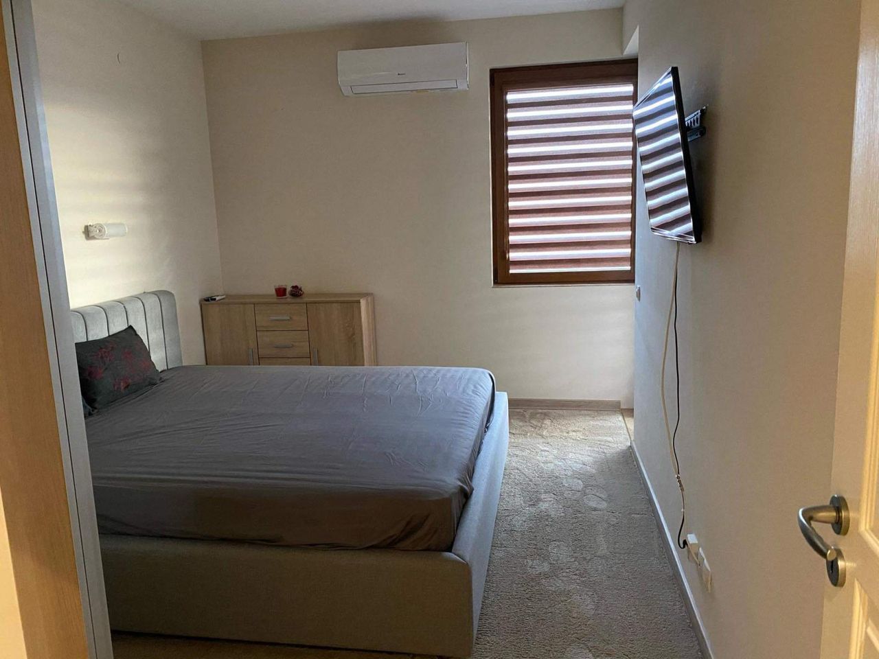 Дава се под наем Тристаен апартамент в Пловдив, Кършияка - 90 кв.м за 1020 € - Снимка #3