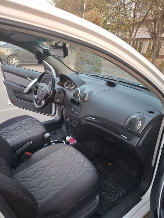 Продам машину Nexia 3