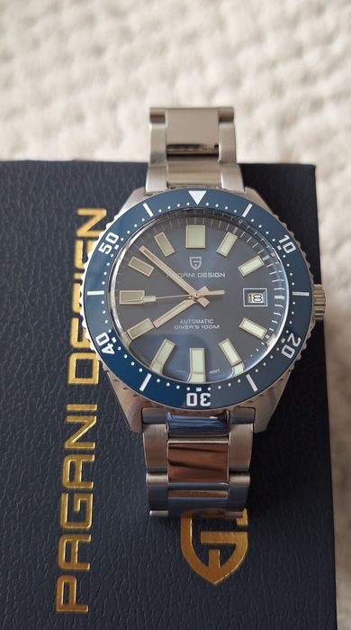 Nou. Ceas automatic, mecanism Seiko NH35A.