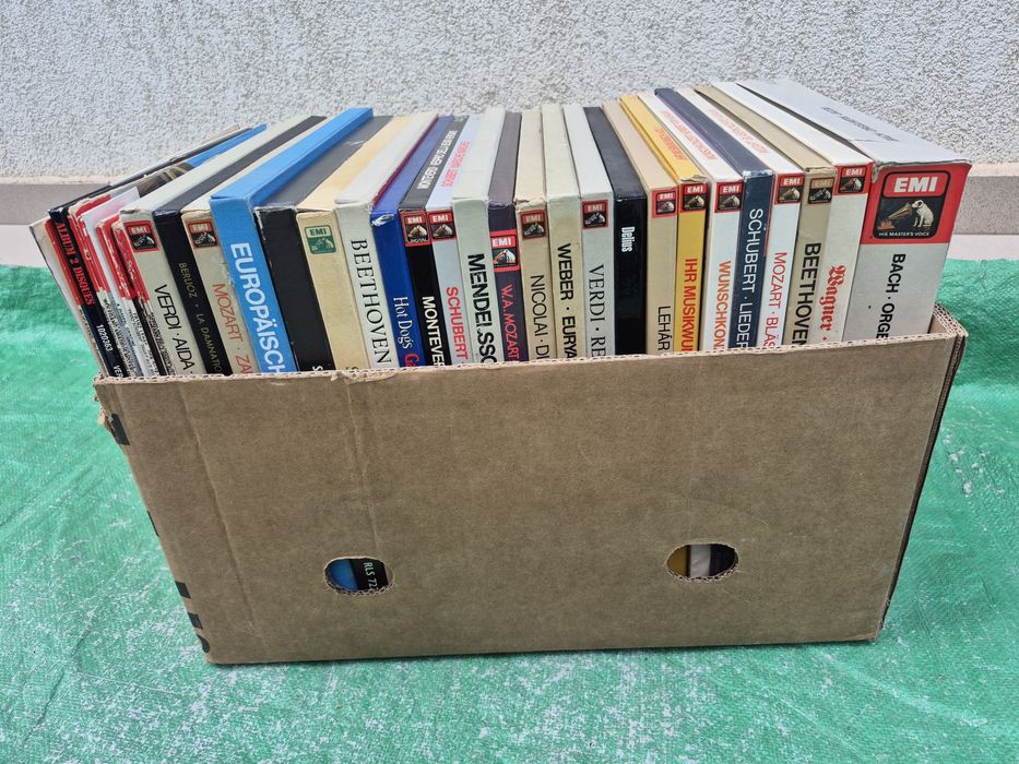 Vând 150 Discuri Vinil colectia EMI HIS Master's Voice muzica clasica