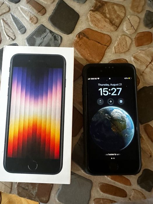 Iphone se3  2022 folosit foarte putin