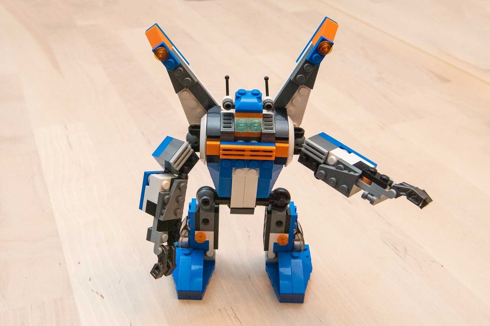 Set Lego Creator 3in1 Thunder Wings, Inaripatul Fulgerator, cod 31008