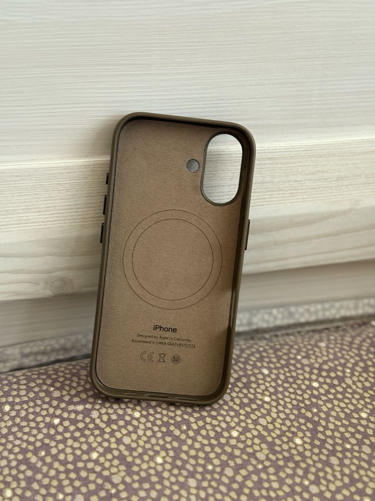 Чехол для iphone 16