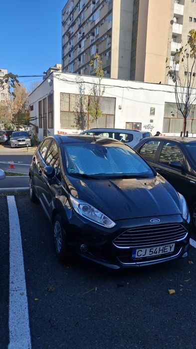 Vand ford fiesta benzina automata