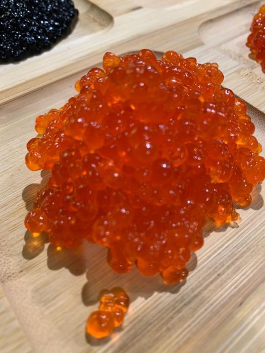 Продам икру красную и чёрную