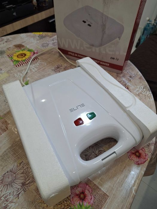 Уред за понички / Donut maker