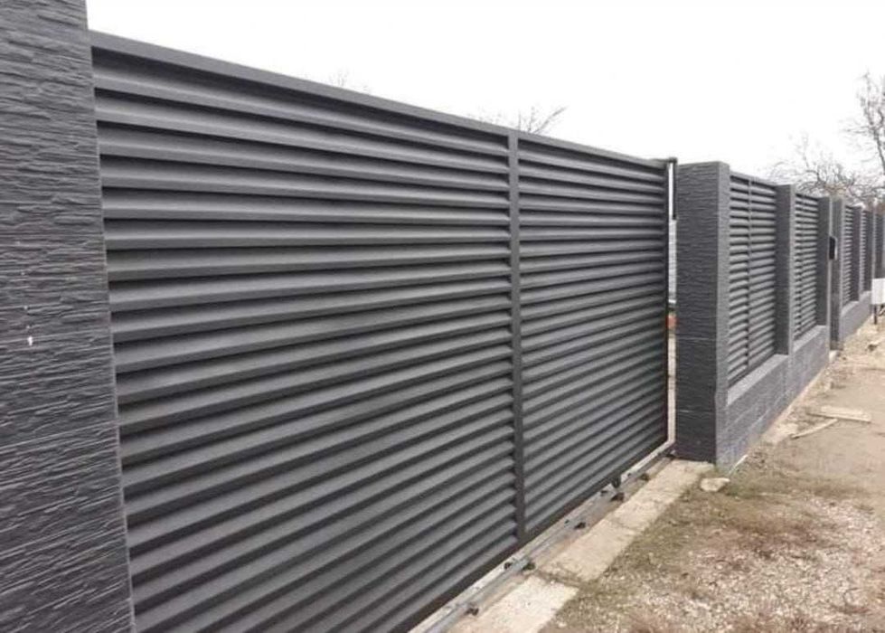 Garduri din sipca metalica, panou tip jaluzele, tabla, plasa si BCA