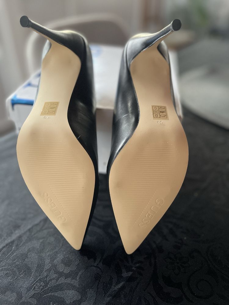 Guess -дамски обувки естествена кожа