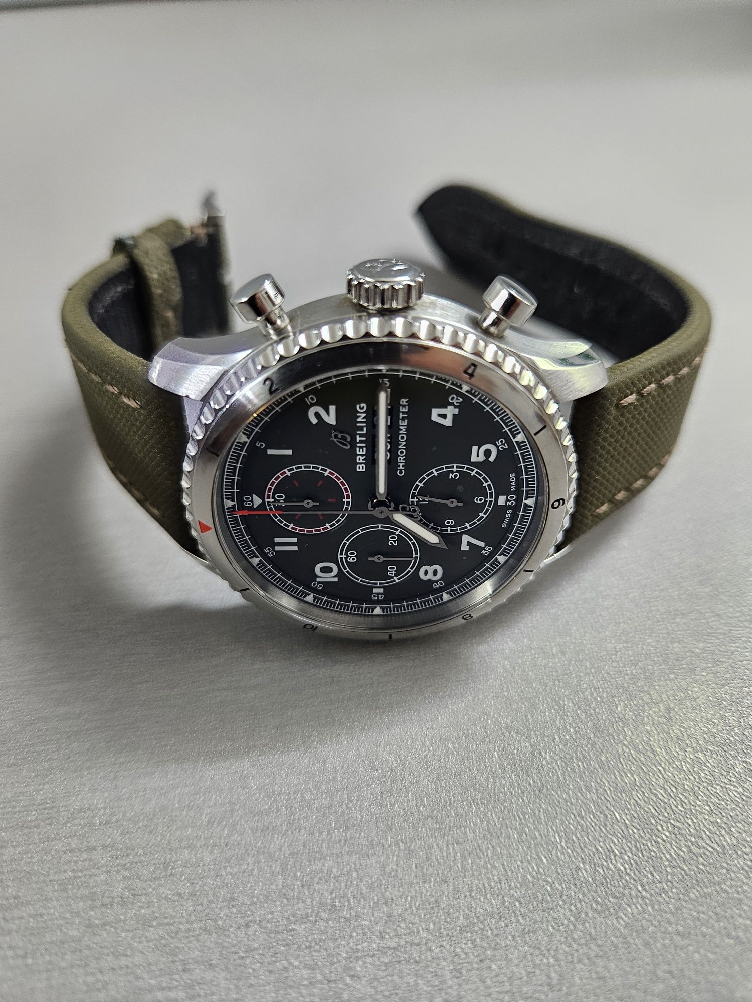 Breitling AVIATOR 8 chronograph 43 CURTISS WARHAWK оригинален часовник