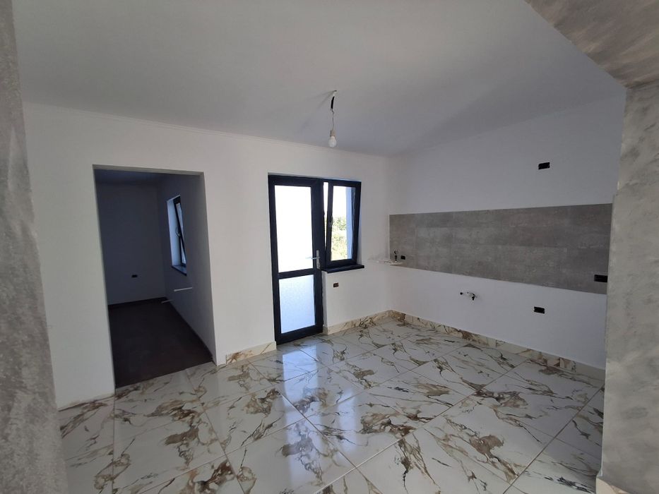 Casa la gata merita vazuta