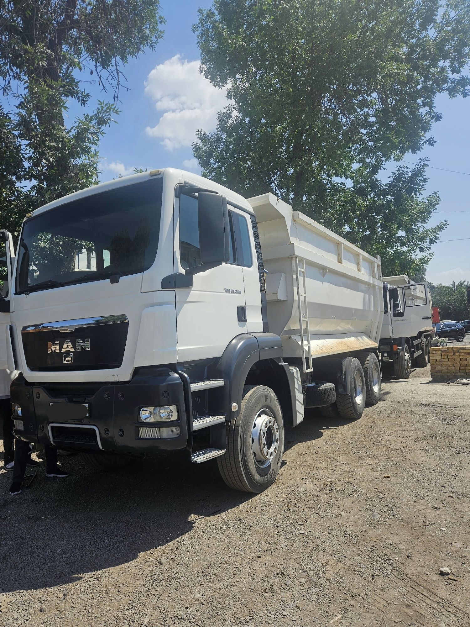 Ман самасвал 33 360