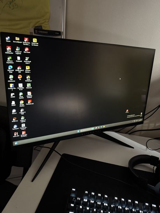 Monitor Alienware 240Hz AW2518HF