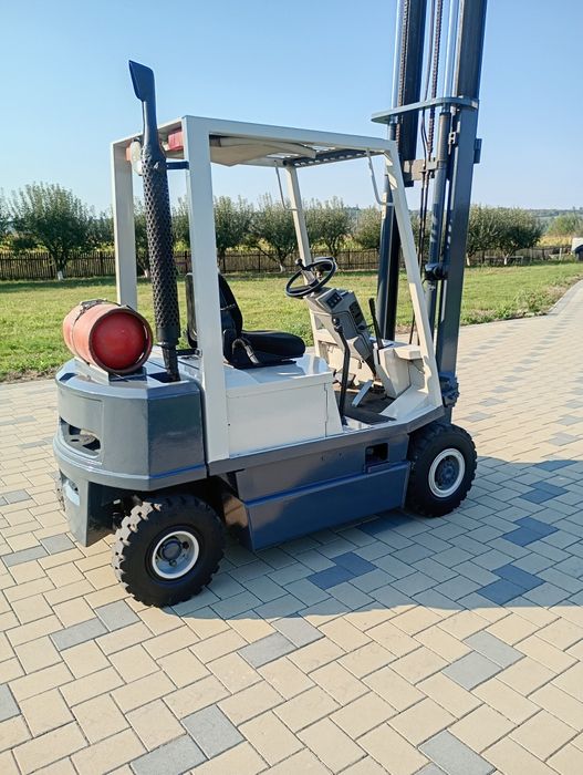 Motostivuitor Kalmar 3.5tone masa proprie ridica 2.5tone GPL translați