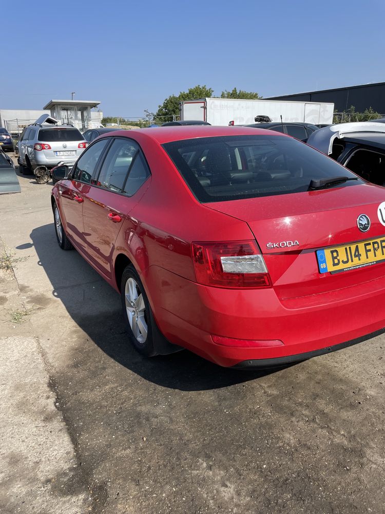 Dezmembrez Skoda Octavia 3