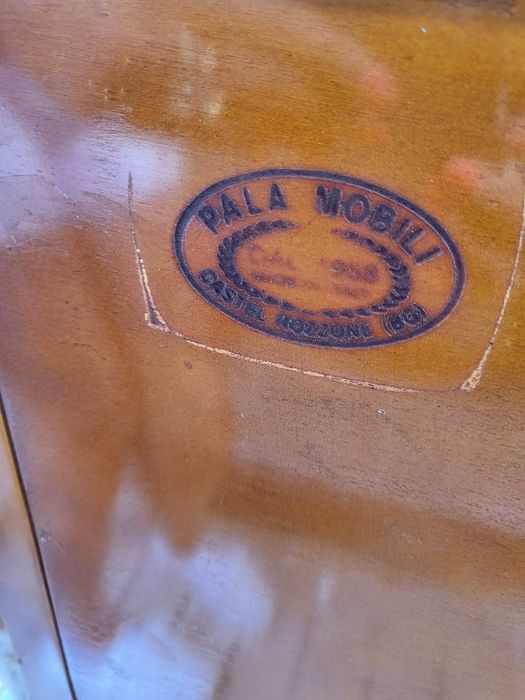 Феноменален шкаф в стил Луй  ХV