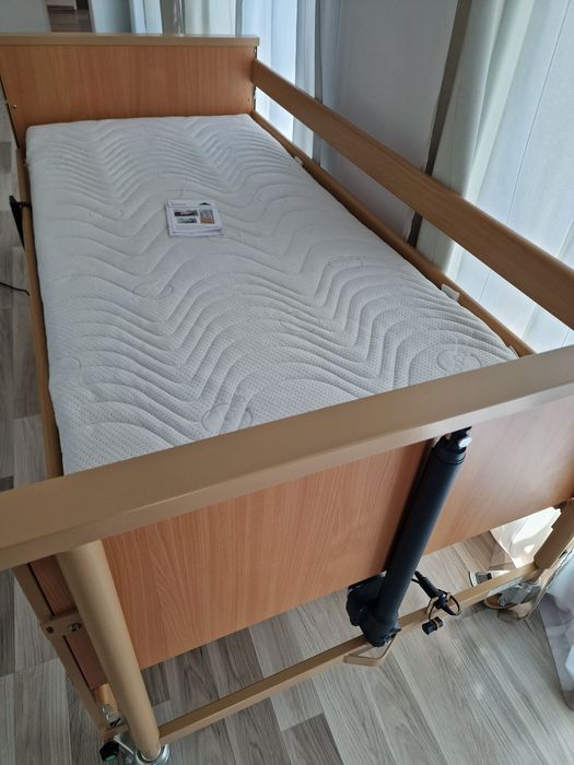 Vând pat Electric pt.persoane vârstnice sau cu dizabilități