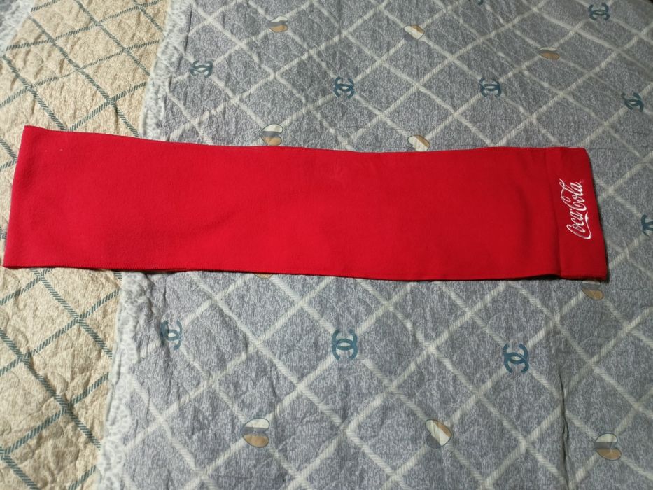 Шарф Coca Cola красного цвета