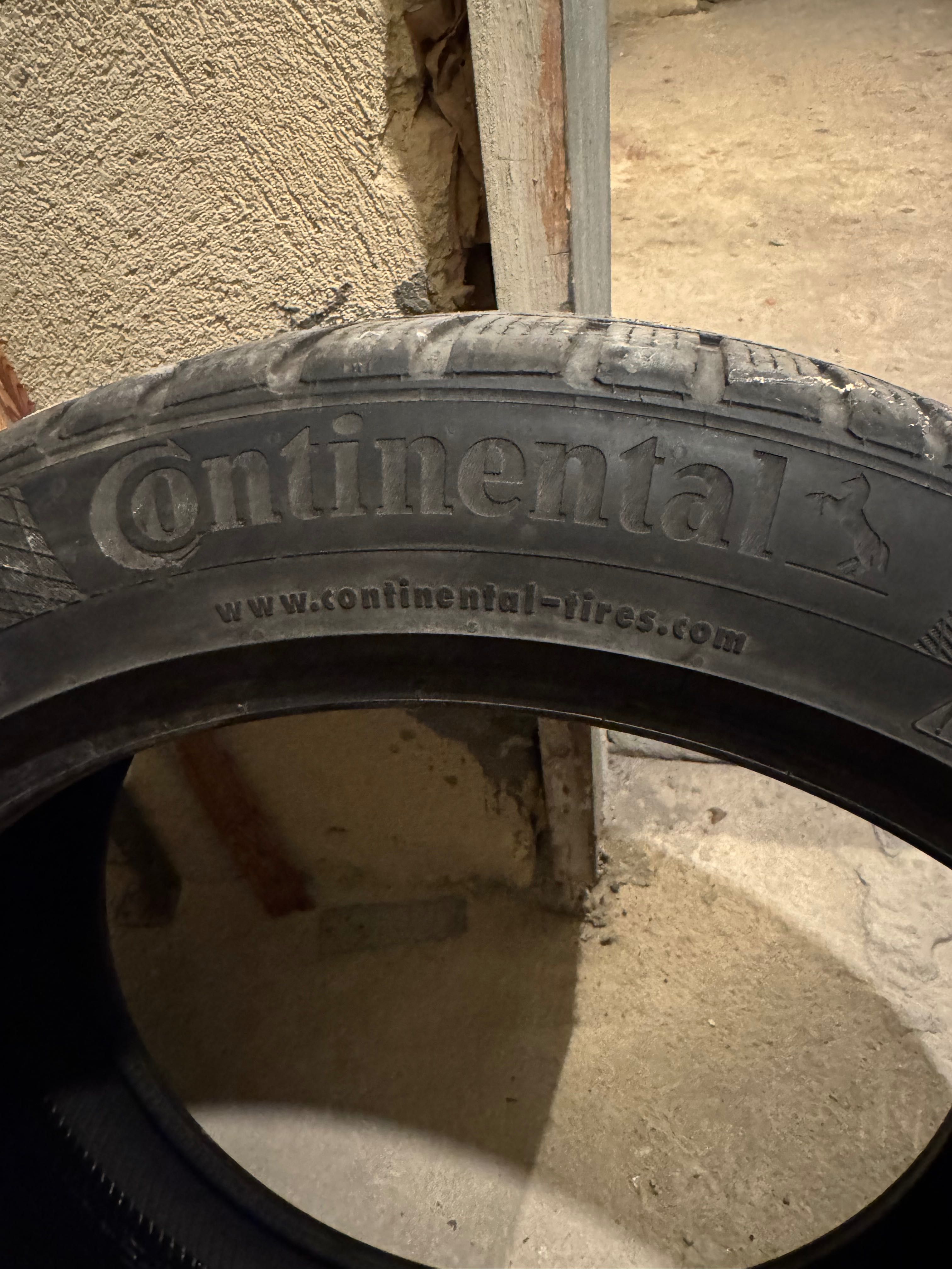 2 бр. 235/45/18 зимни гуми Continental ts850