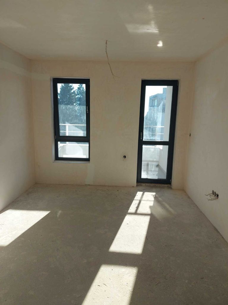 Продава се Тристаен апартамент в Стара Загора, Била - 107 кв.м за 1729 €/кв.м - Снимка #13