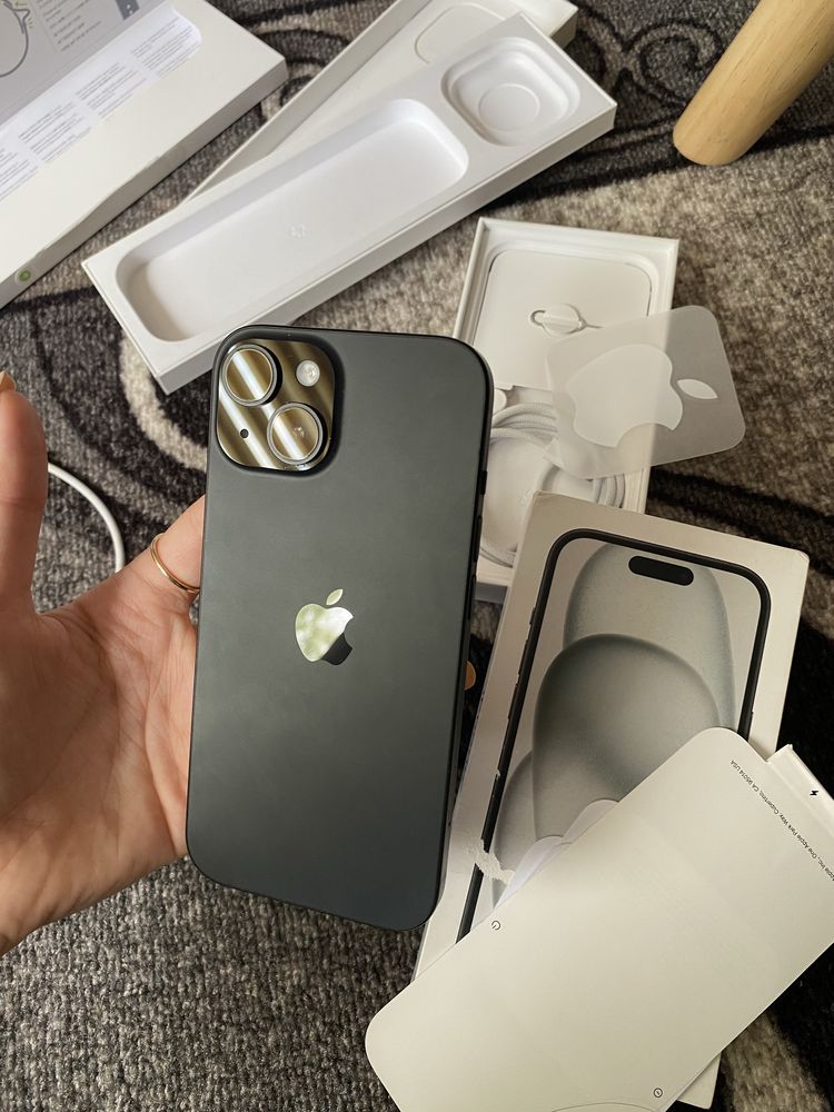 Iphone 15/ 128GB , 100% battery helath