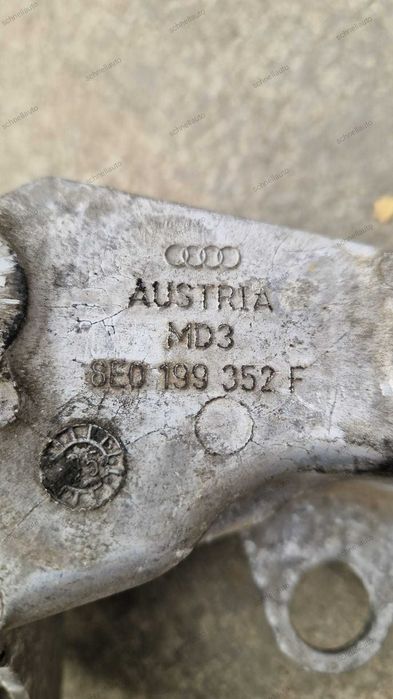 Suport bara stabilizatoare dreapta Audi A4 B7 cod 8E0 199 352 F