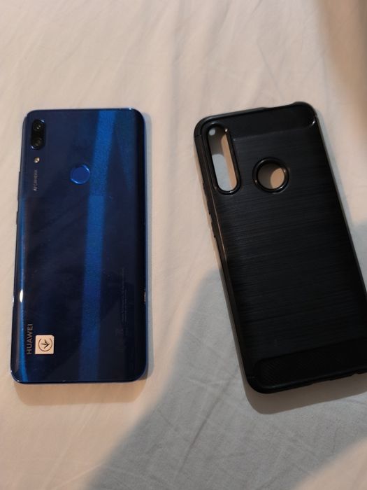 HUAWEI P SMART Z, la cutie cu accesorii 
telefonul arata ca nou,nu are