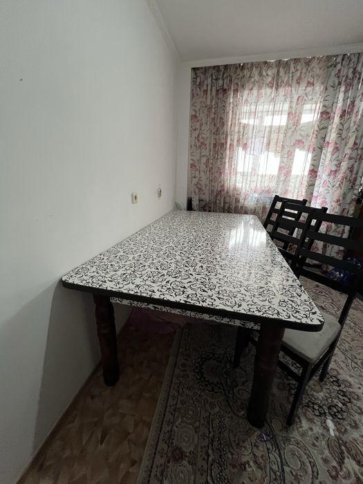 Продам стол стуля…………..