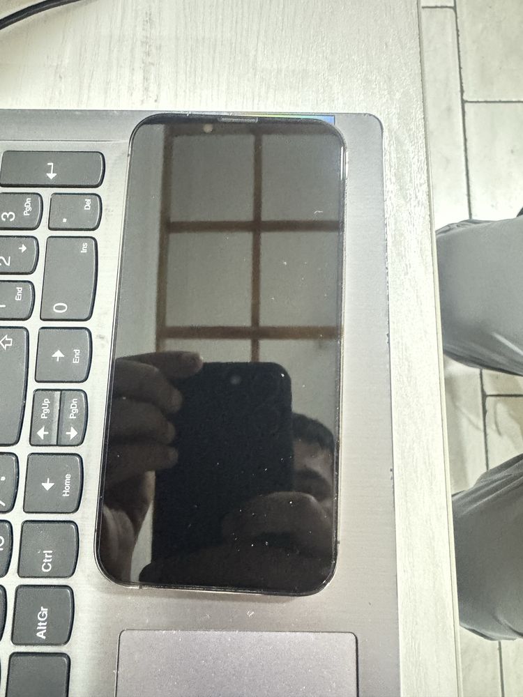 Iphone 13 pro 256 gb 69% emkost