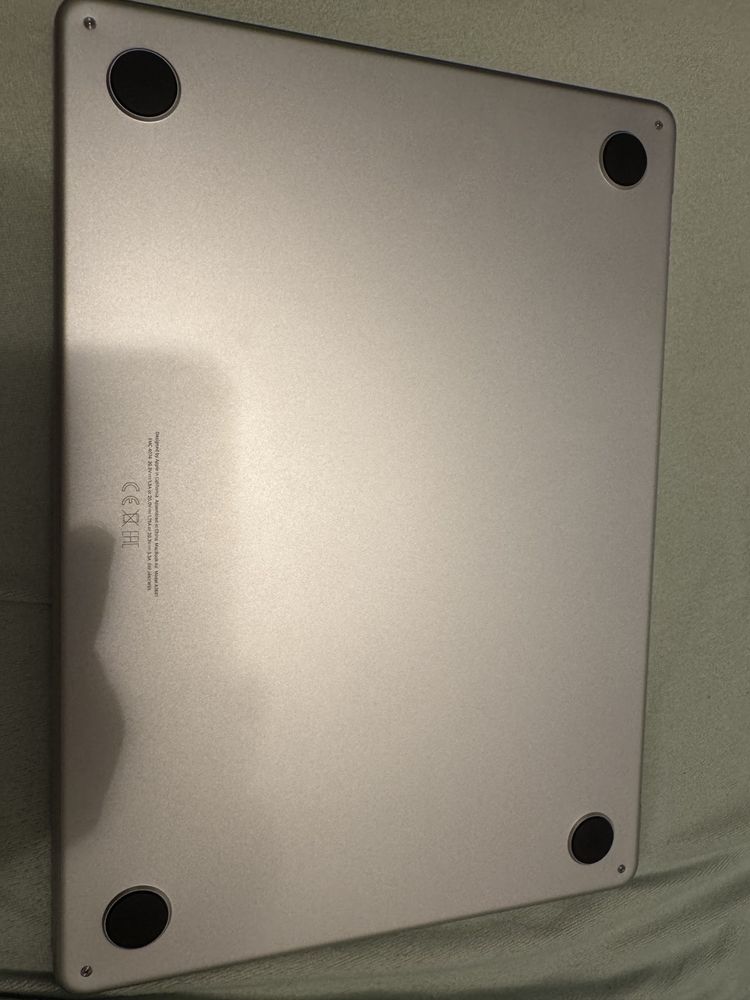 Apple Macbook Air M2 13.6” 8GB RAM 256 GB SSD 8 ядрен GPU & CPU