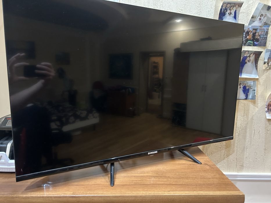 Продам два телевизора со смарт тв большие