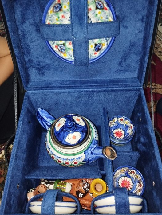 Янги, қимматбаҳо сувинер