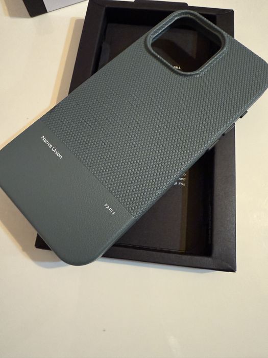 Продам чехол для Iphone 16 Pro Max