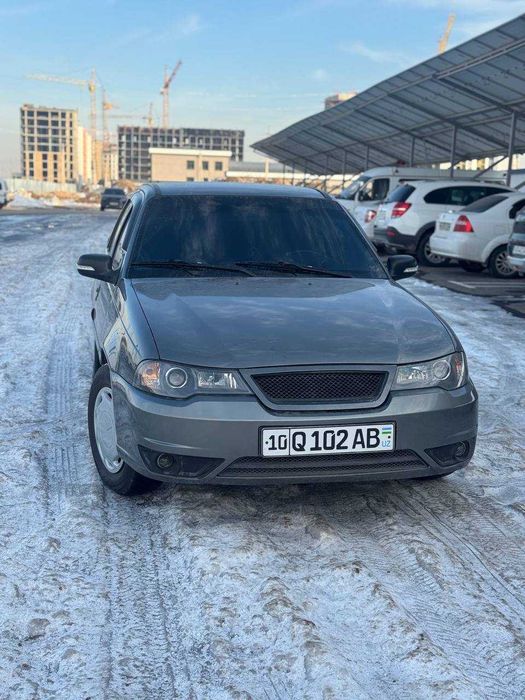 Nexia 2 sotiladi 5500$