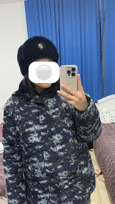 Форма МВД носила девушка