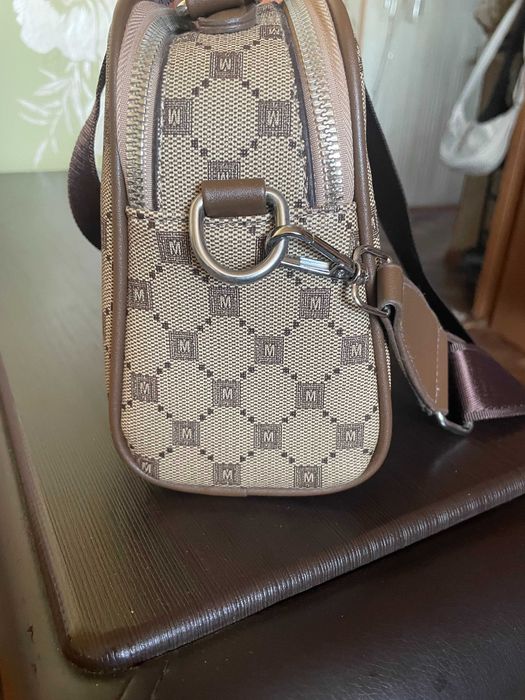 Продаю женскую сумочку, универсальную, объемную и современную