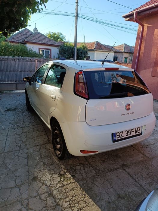 Vând fiat punto 2013