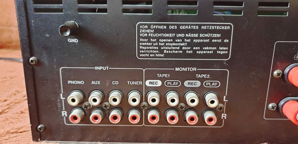 Uher UA-140 statie 2X70W pe 8 Ohm