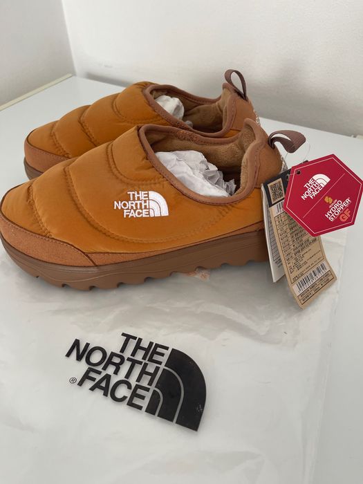 Полуботинки оранжевые новые