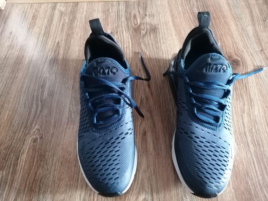 Vând adidași Nike originali