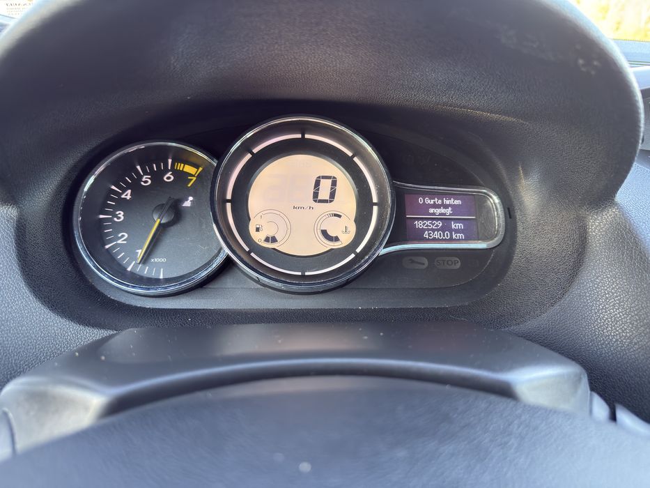 Renault Megane 1.6 Benzina an 2010