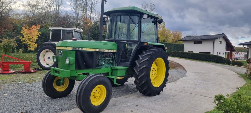 Tractor John-Deere 2650