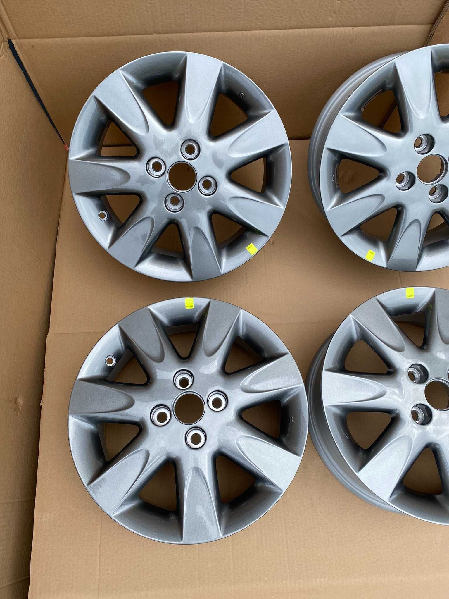 Jante noi R15 inch originale Clio Captur Dacia Logan Sandero Jogger