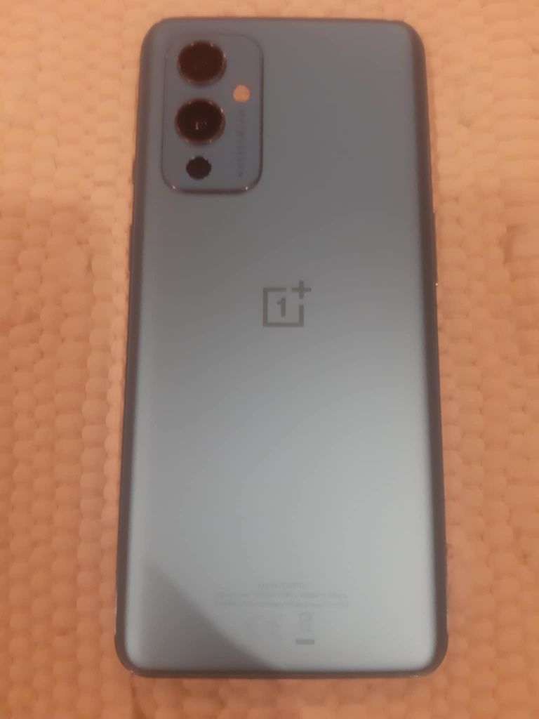 Телефон One plus 9 модел LE2113