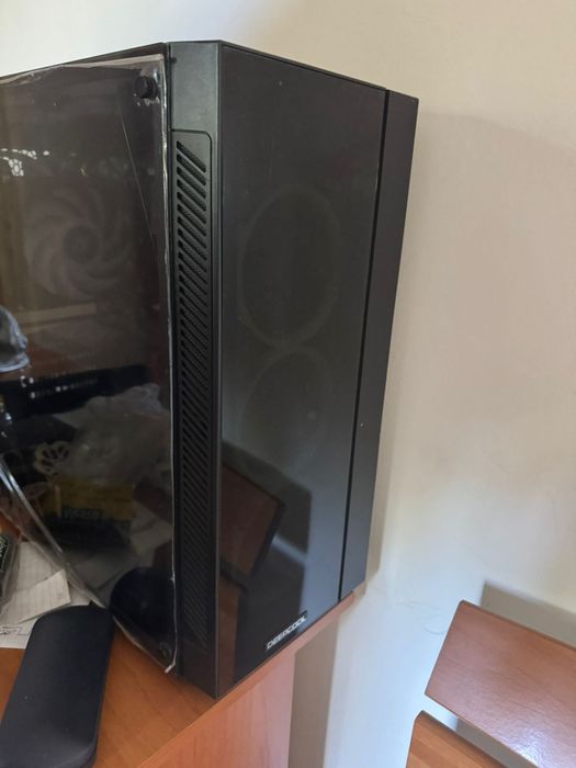 Vand Pc Desktop Impecabil DDR3 i5-3470 + monitor LG VGA impecabile!