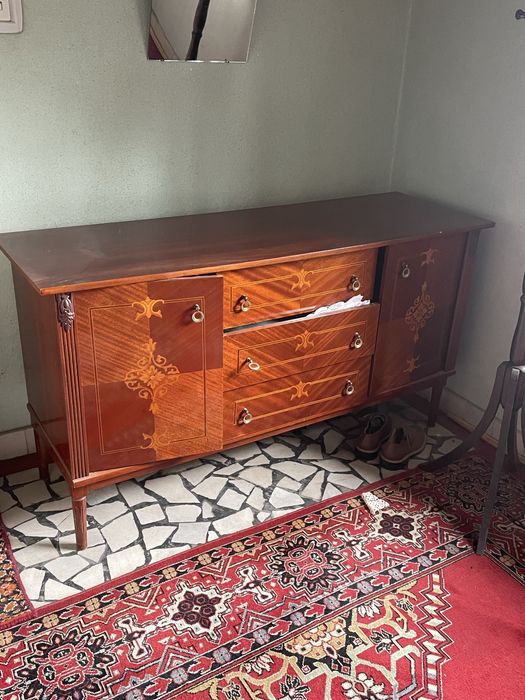 Mobila vintage din lemn