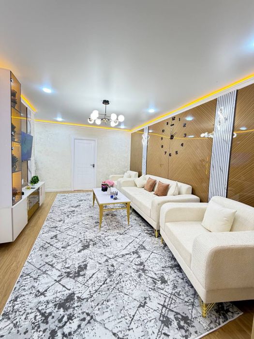 Срочно продаётся квартира Метро Мирзо Улугбек чилонзор-9