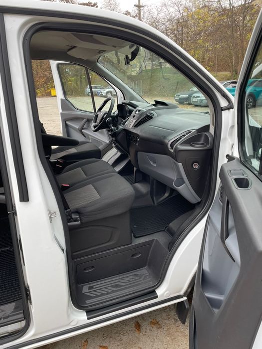 Microbuz Ford Transit Custom 8+1 locuri, an 2017